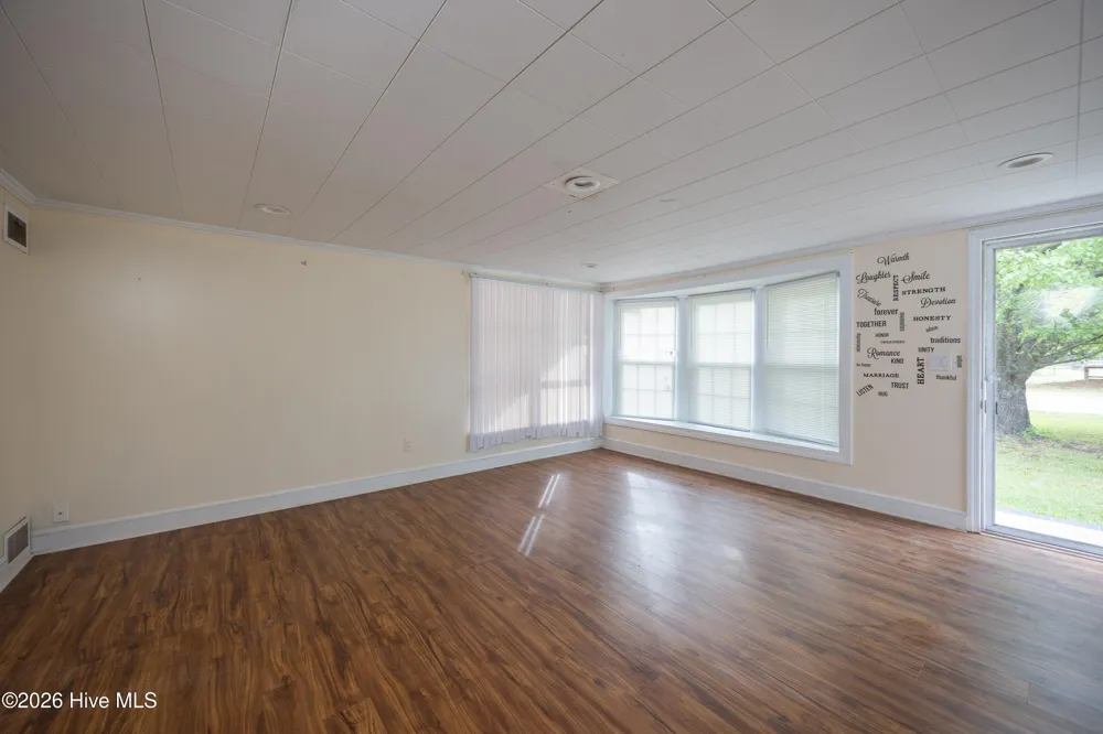321 Church Avenue Garland, NC 28441