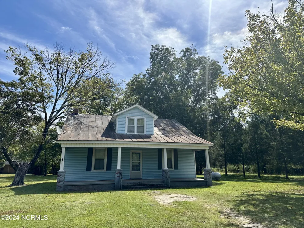 114 Rhodes Avenue Windsor, NC 27983
