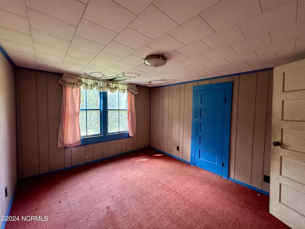114 Rhodes Avenue Windsor, NC 27983