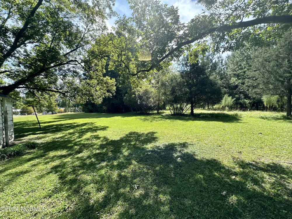 114 Rhodes Avenue Windsor, NC 27983