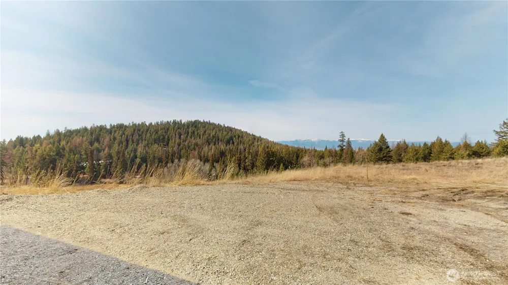 17 Teal Lake Road Oroville, WA 98844