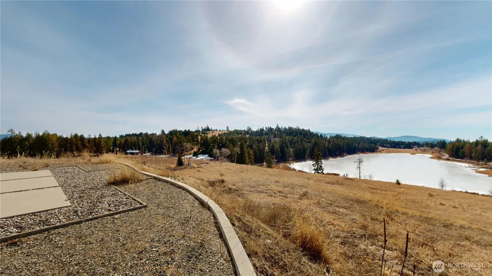 17 Teal Lake Road Oroville, WA 98844