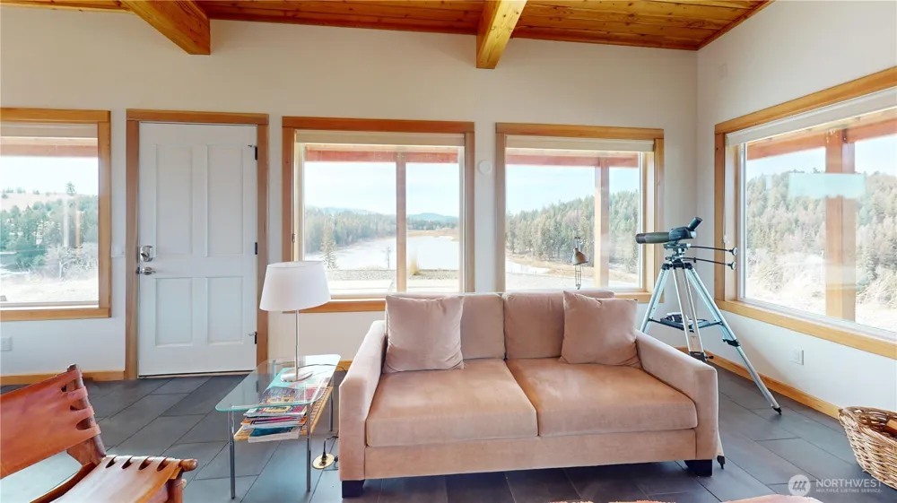 17 Teal Lake Road Oroville, WA 98844