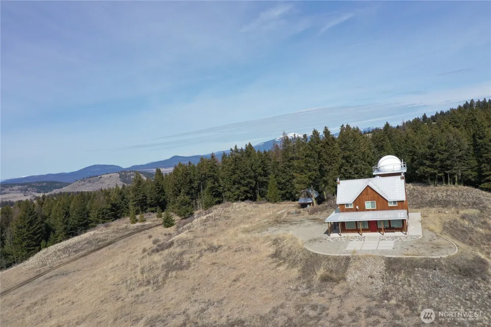 17 Teal Lake Road Oroville, WA 98844
