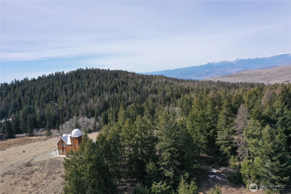 17 Teal Lake Road Oroville, WA 98844