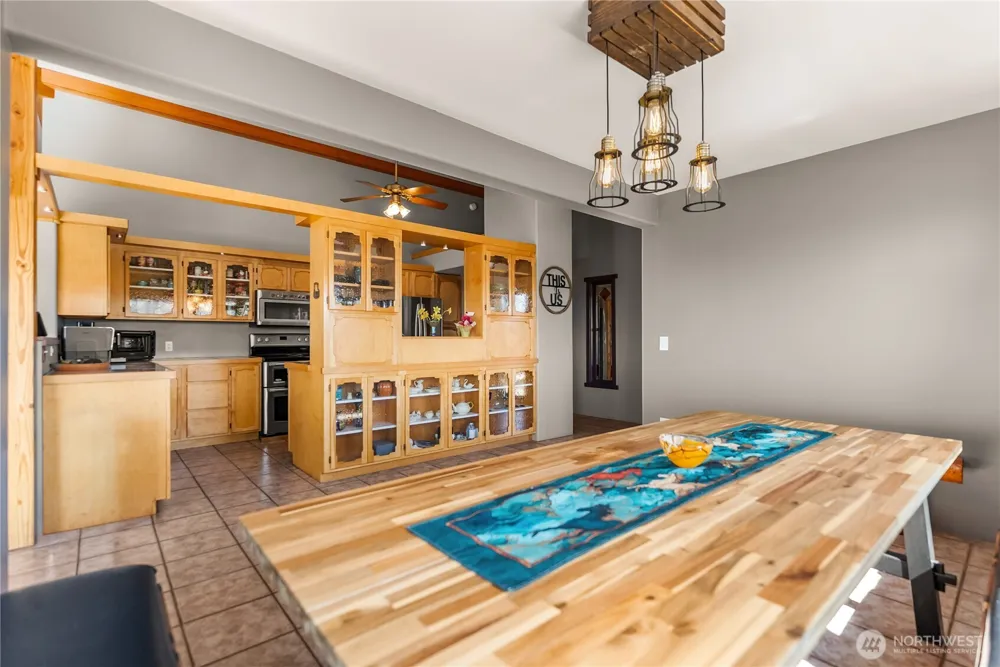 30 Tamarack Trail Oroville, WA 98844