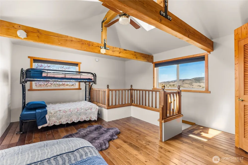 30 Tamarack Trail Oroville, WA 98844