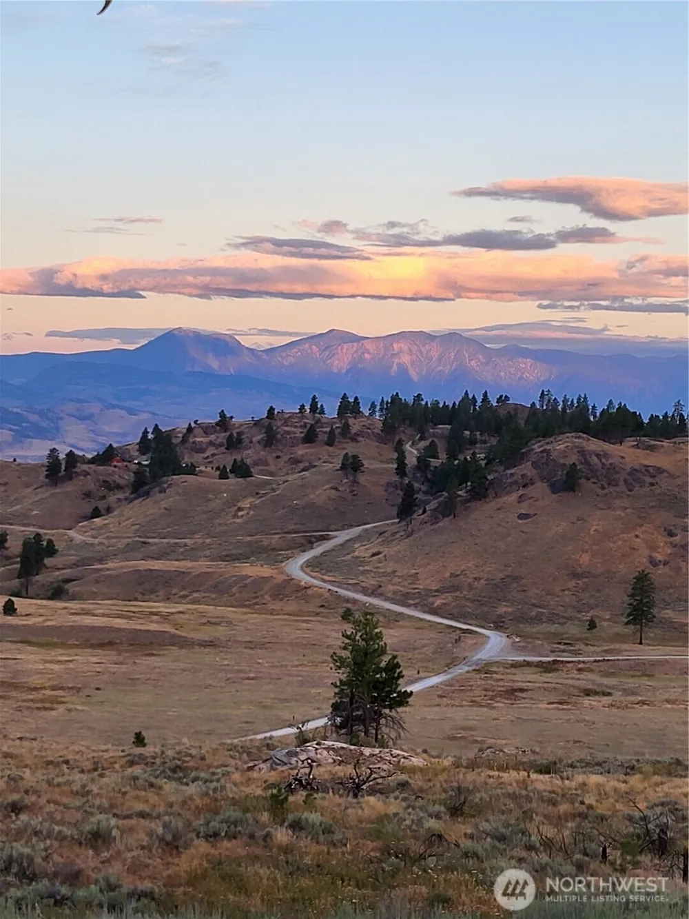 30 Tamarack Trail Oroville, WA 98844