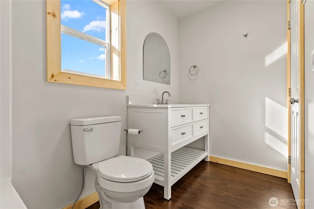 428 Castle Avenue Winthrop, WA 98862