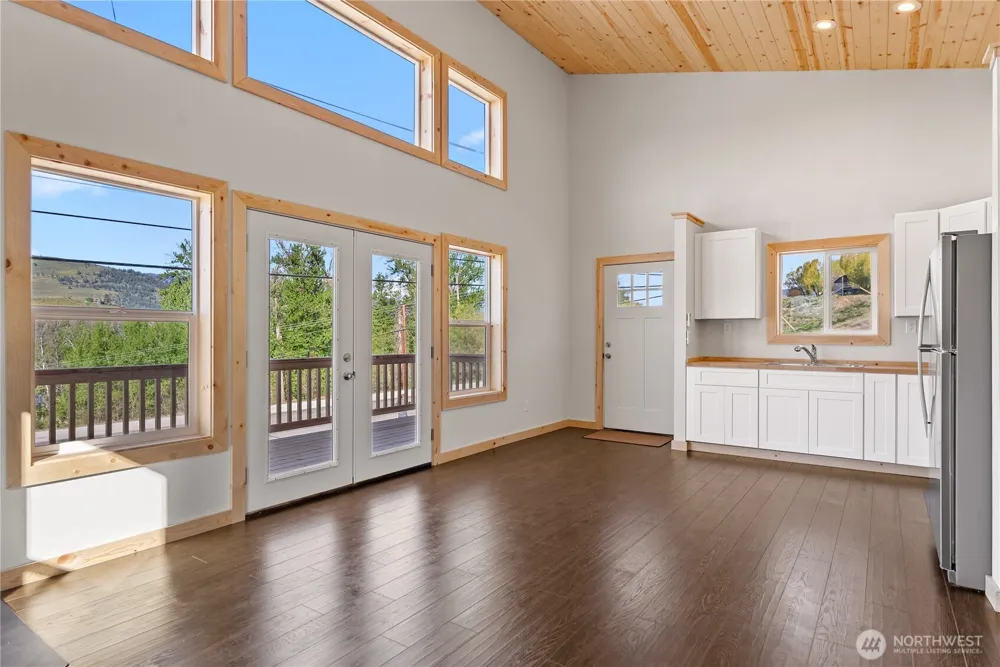 428 Castle Avenue Winthrop, WA 98862