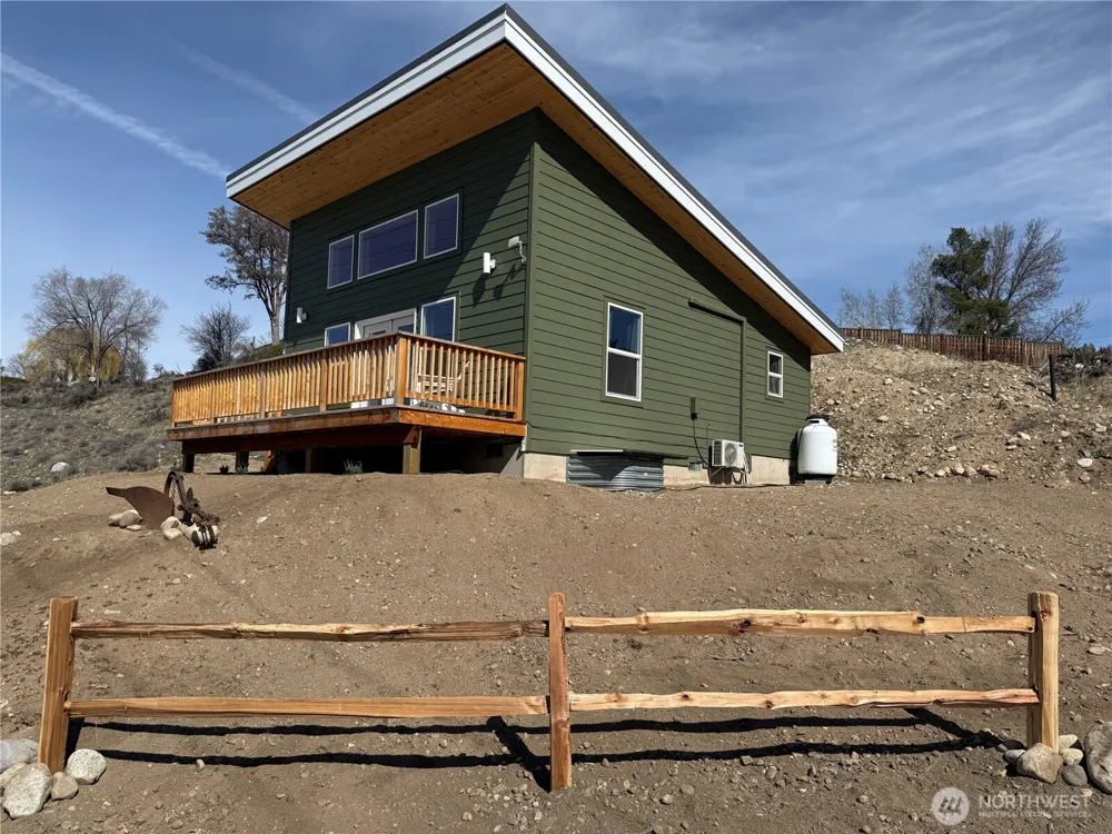 428 Castle Avenue Winthrop, WA 98862