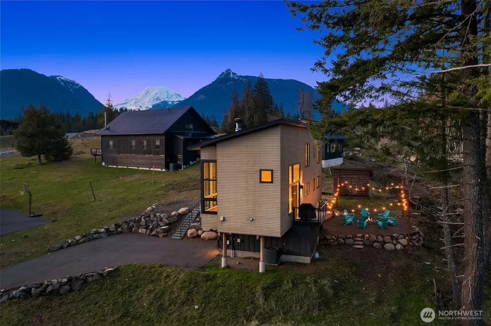 118 Burl Lane Packwood, WA 98361