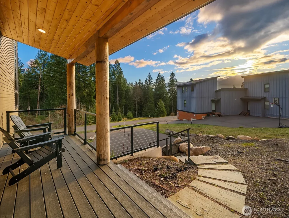 118 Burl Lane Packwood, WA 98361