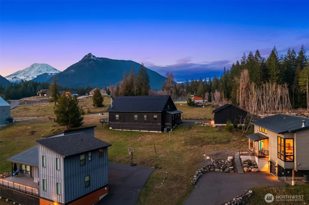 118 Burl Lane Packwood, WA 98361