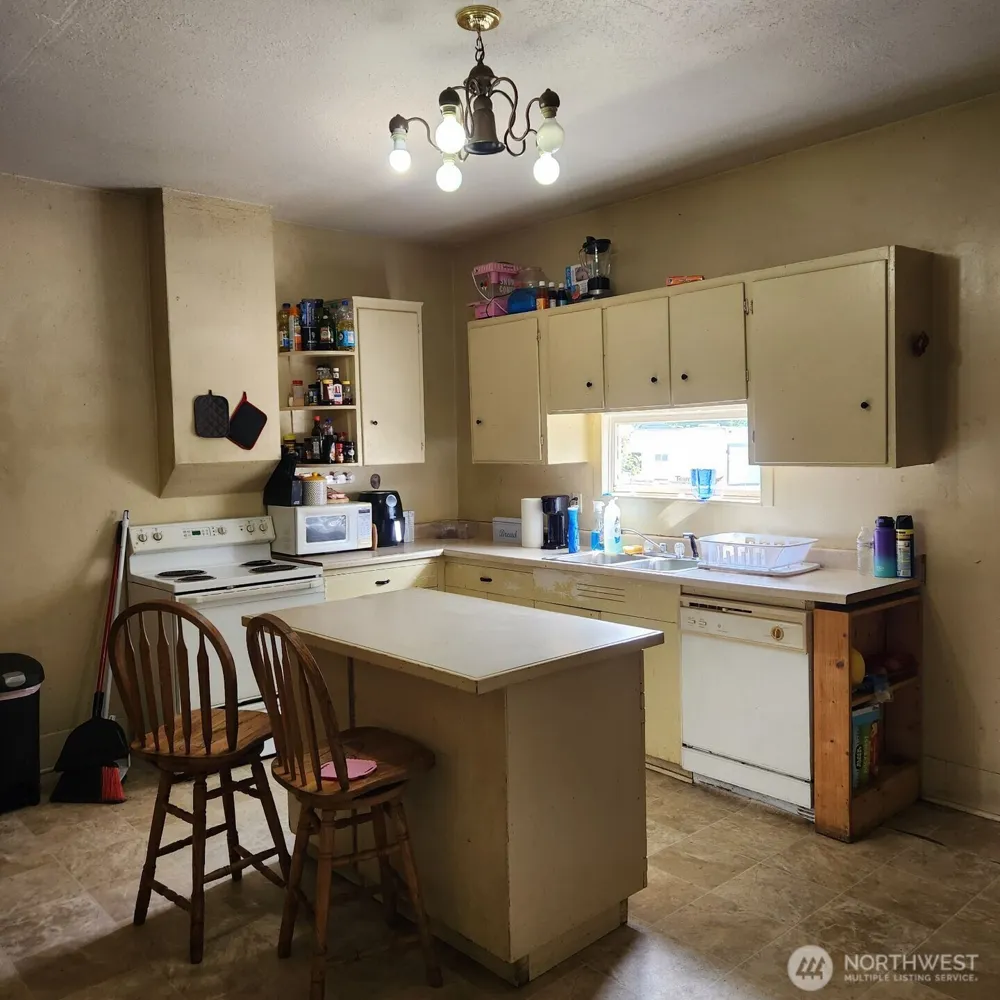252 4th Street Morton, WA 98356