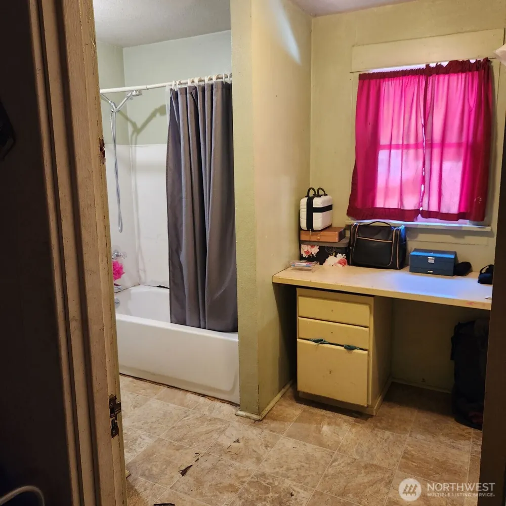 252 4th Street Morton, WA 98356