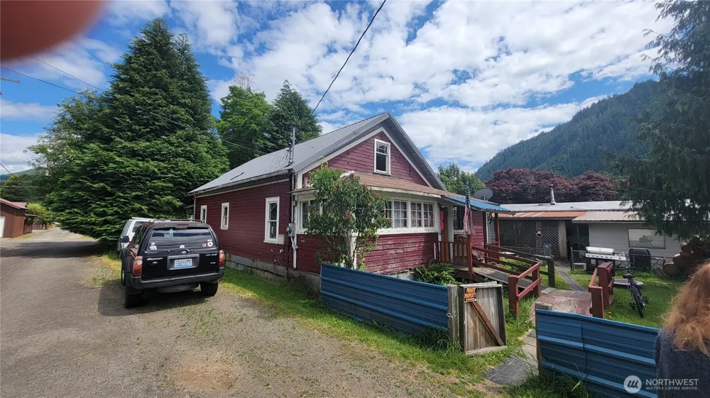 252 4th Street Morton, WA 98356