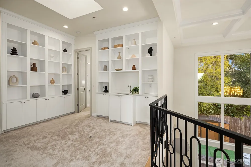 1024 91st Avenue NE Bellevue, WA 98004