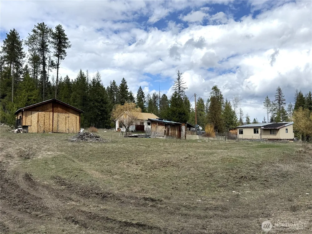 7 Hazel Lane Republic, WA 99166