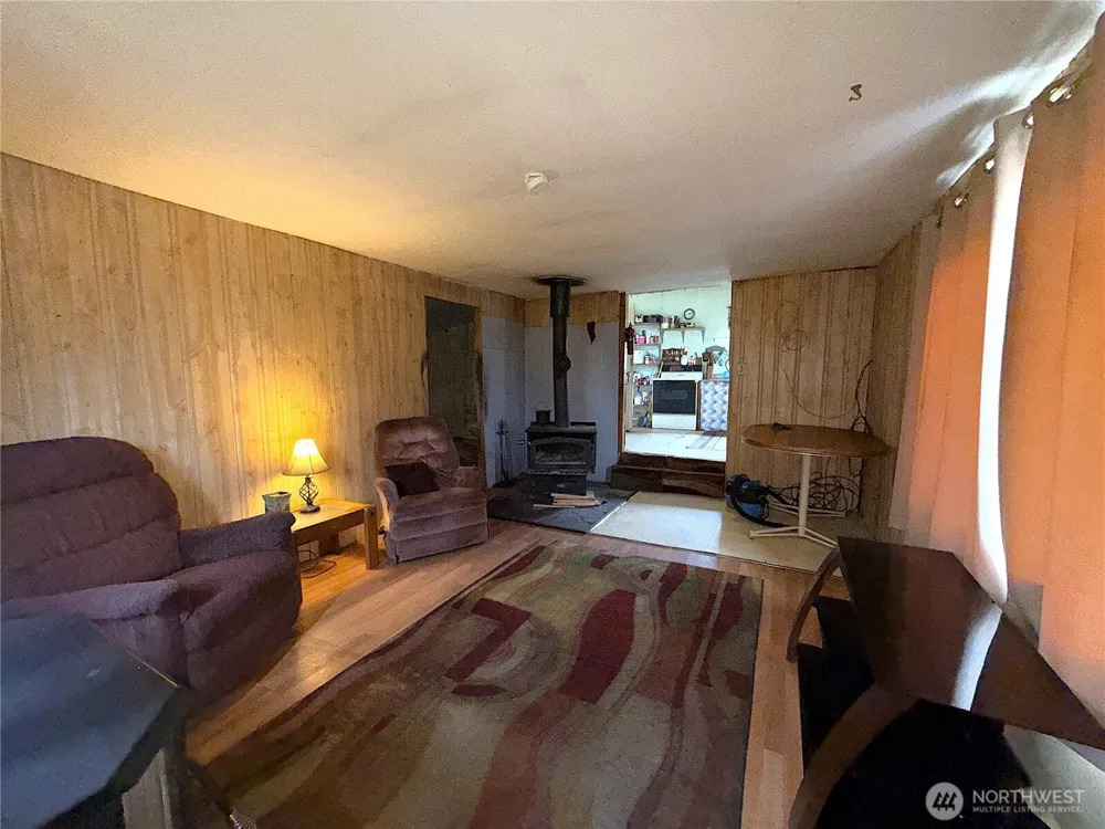 7 Hazel Lane Republic, WA 99166