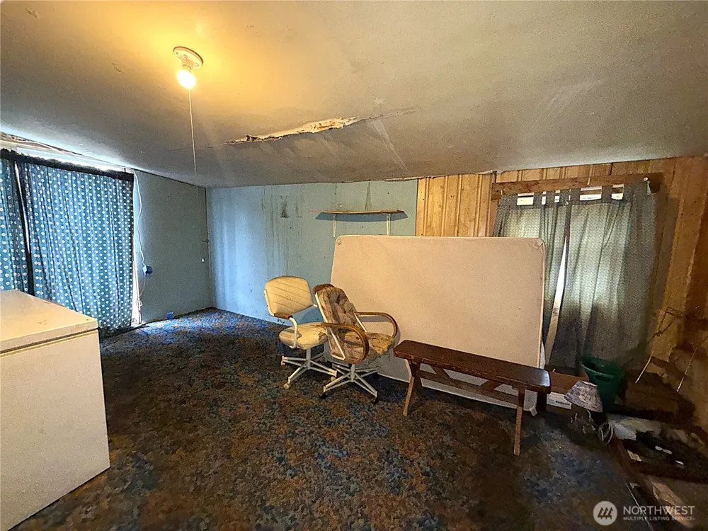 7 Hazel Lane Republic, WA 99166