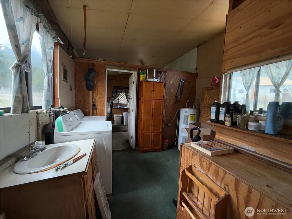 7 Hazel Lane Republic, WA 99166