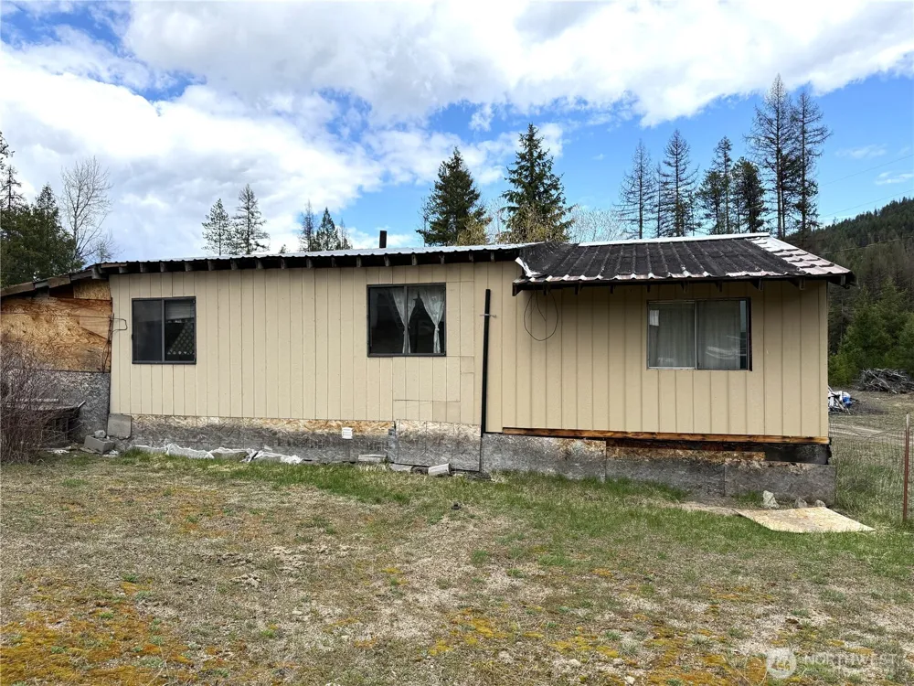 7 Hazel Lane Republic, WA 99166
