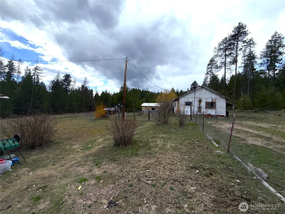 7 Hazel Lane Republic, WA 99166
