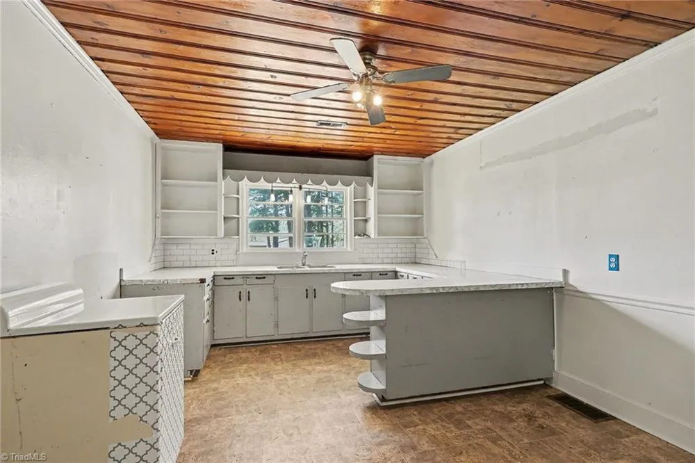 5099 NC Highway 89 Walnut Cove, NC 27052