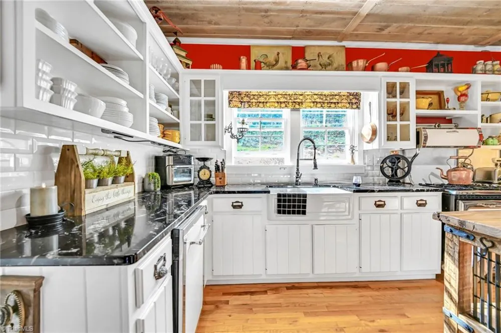 369 Spencer Branch Road Lansing, NC 28643