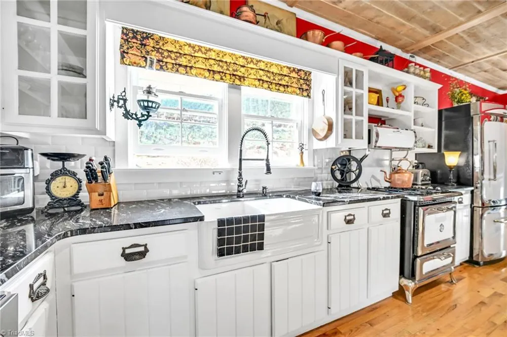369 Spencer Branch Road Lansing, NC 28643