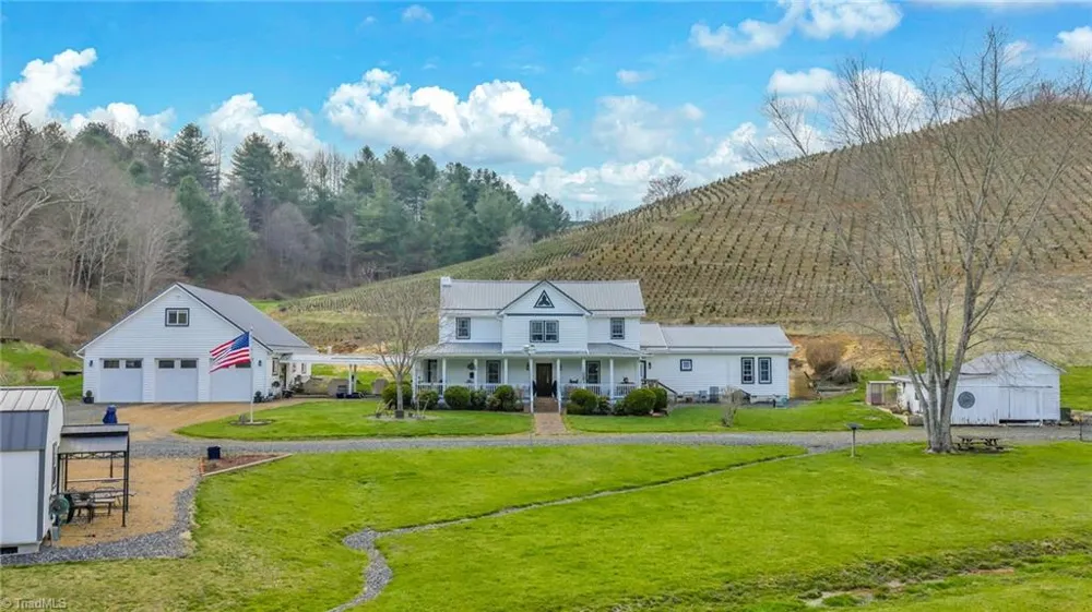 369 Spencer Branch Road Lansing, NC 28643