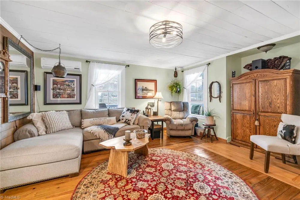 369 Spencer Branch Road Lansing, NC 28643