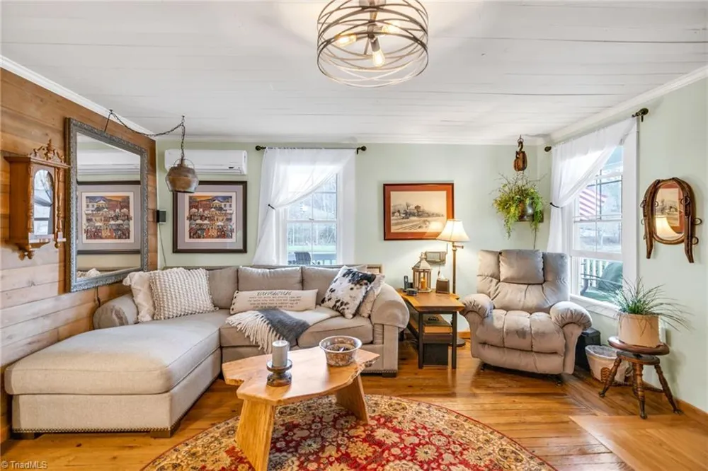 369 Spencer Branch Road Lansing, NC 28643