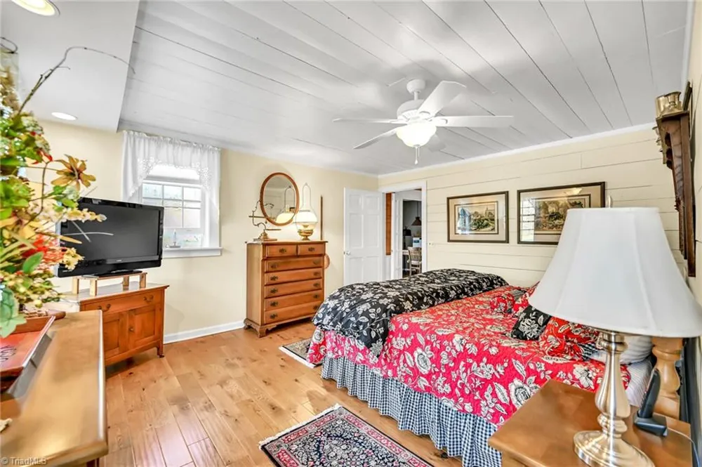 369 Spencer Branch Road Lansing, NC 28643