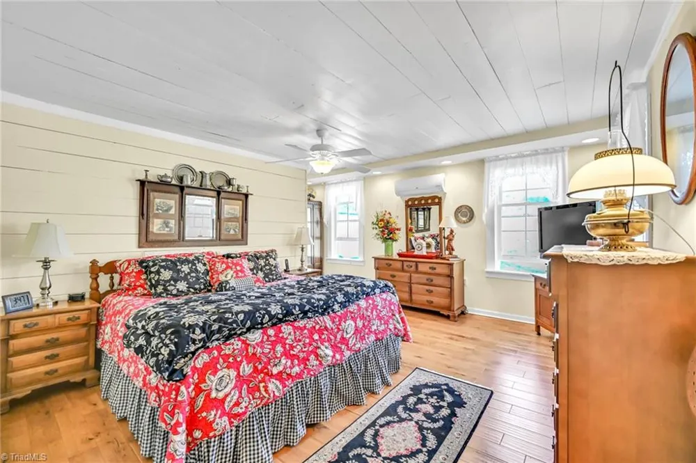 369 Spencer Branch Road Lansing, NC 28643