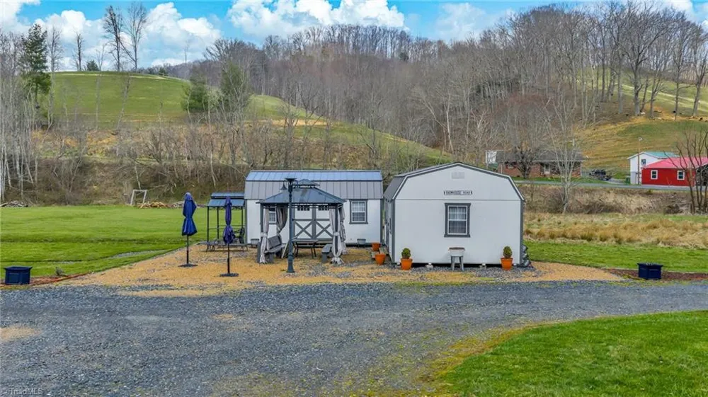 369 Spencer Branch Road Lansing, NC 28643