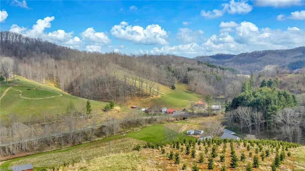369 Spencer Branch Road Lansing, NC 28643