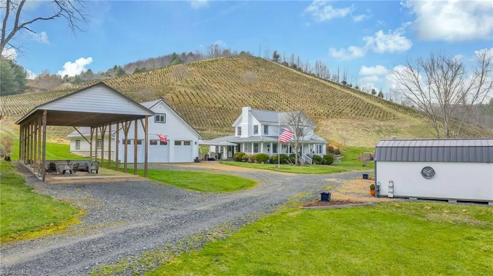 369 Spencer Branch Road Lansing, NC 28643