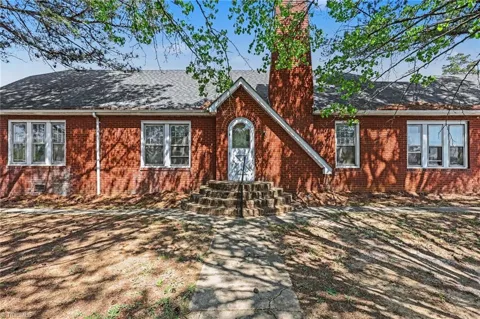 1411 Ludwick Heights Lane