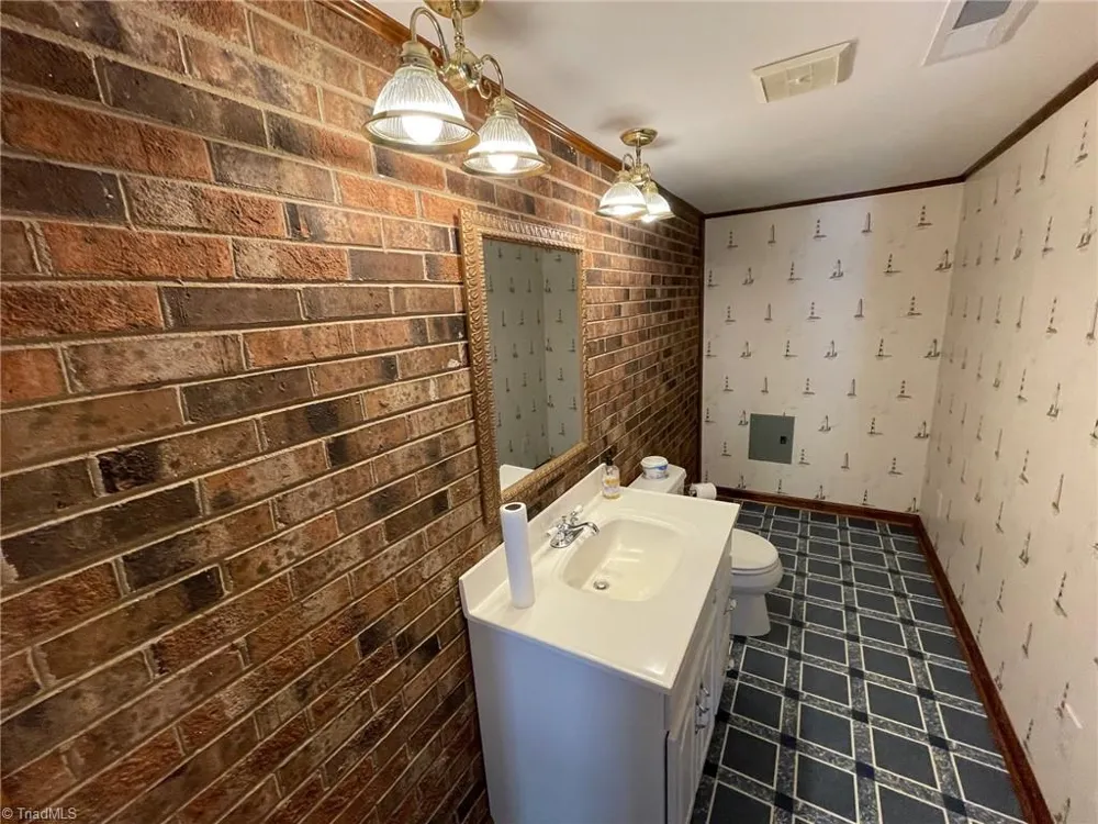 7235 Ledbetter Road Climax, NC 27233