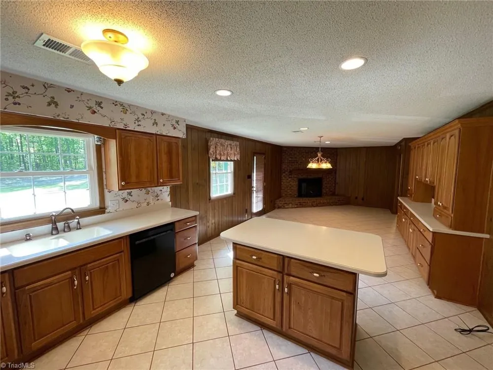 7235 Ledbetter Road Climax, NC 27233