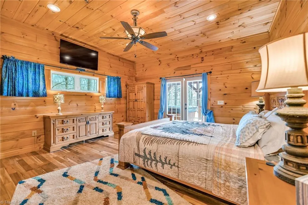 7994 Three Top Road Todd, NC 28684