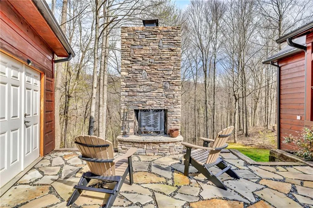 7994 Three Top Road Todd, NC 28684