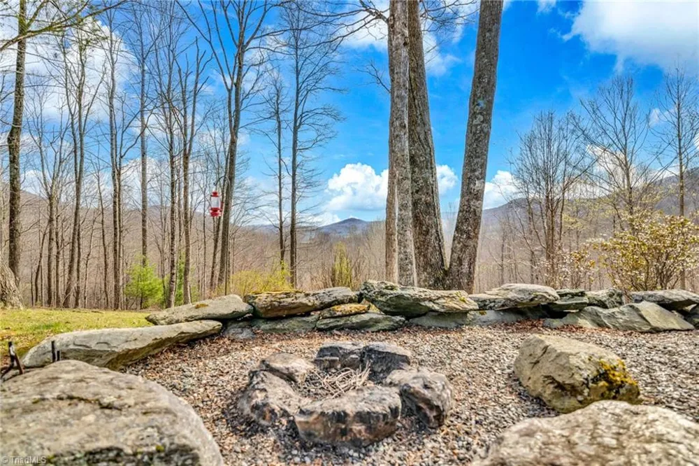 7994 Three Top Road Todd, NC 28684