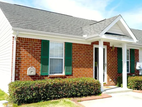 1101 Avery Landing