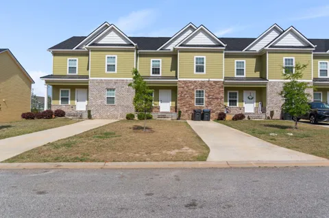 2413 Faith Trail