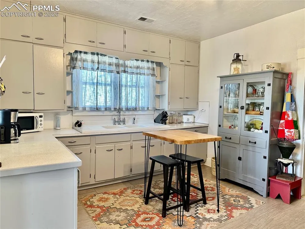 18258 County Road G Ordway, CO 81063