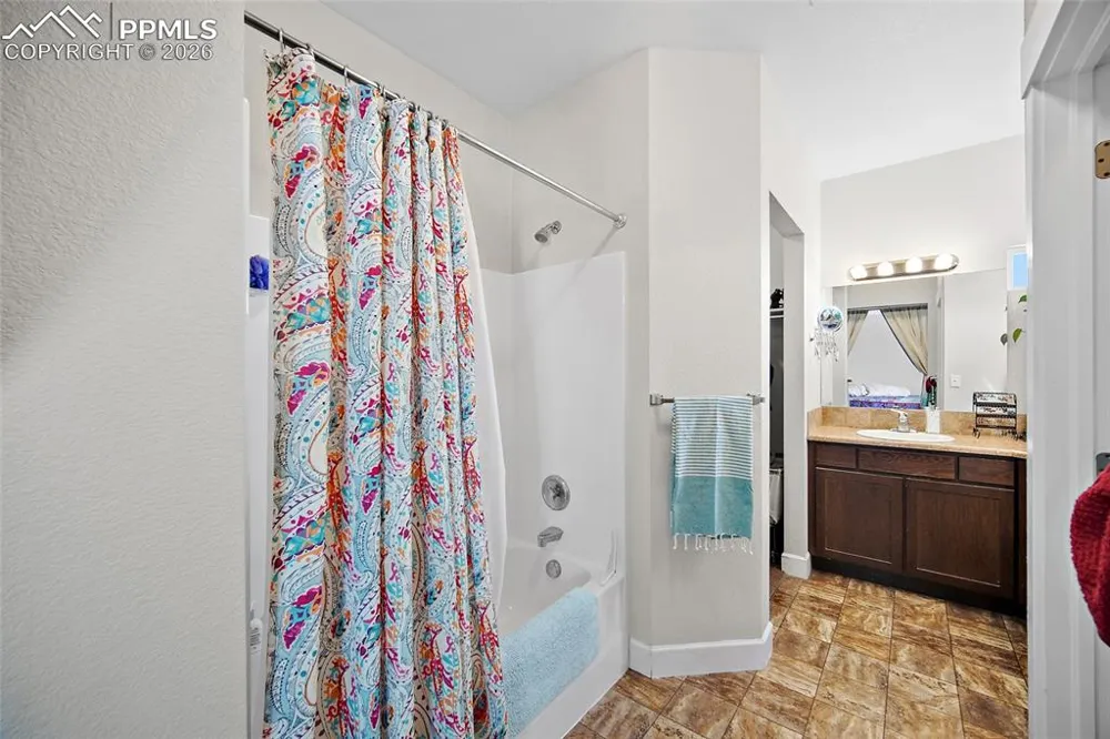3012 Prairie Hawk Lane Pueblo, CO 81005