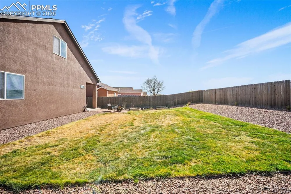 3012 Prairie Hawk Lane Pueblo, CO 81005